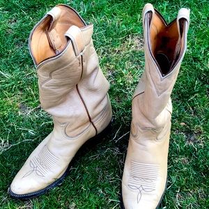 Tony Lama boots width B. Very good condition